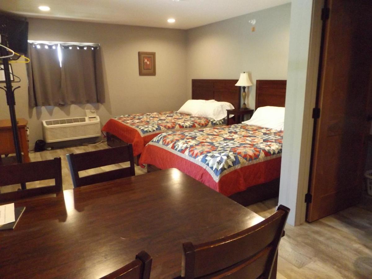 Big Spirit Resort Spirit Lake ภายนอก รูปภาพ