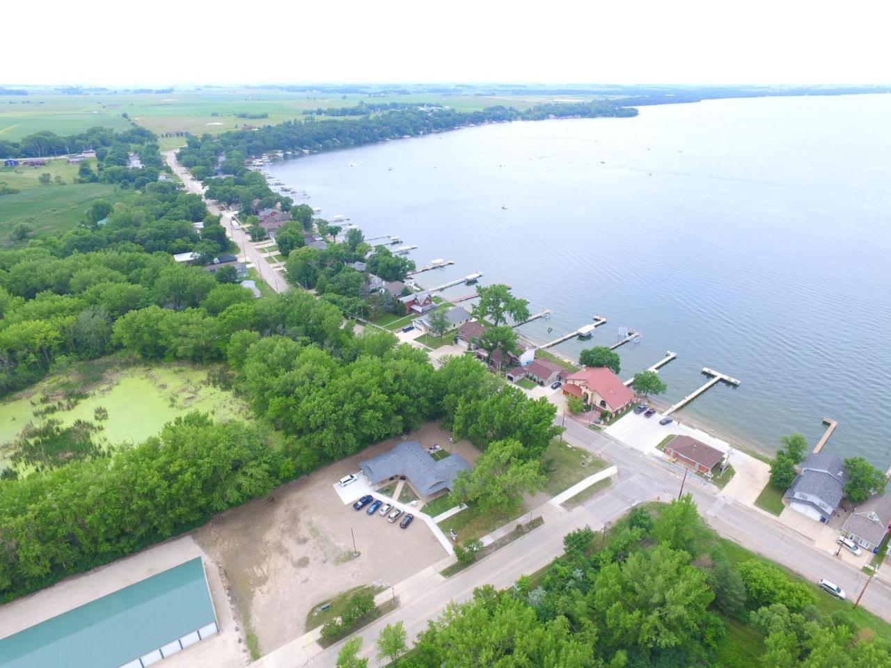 Big Spirit Resort Spirit Lake ภายนอก รูปภาพ