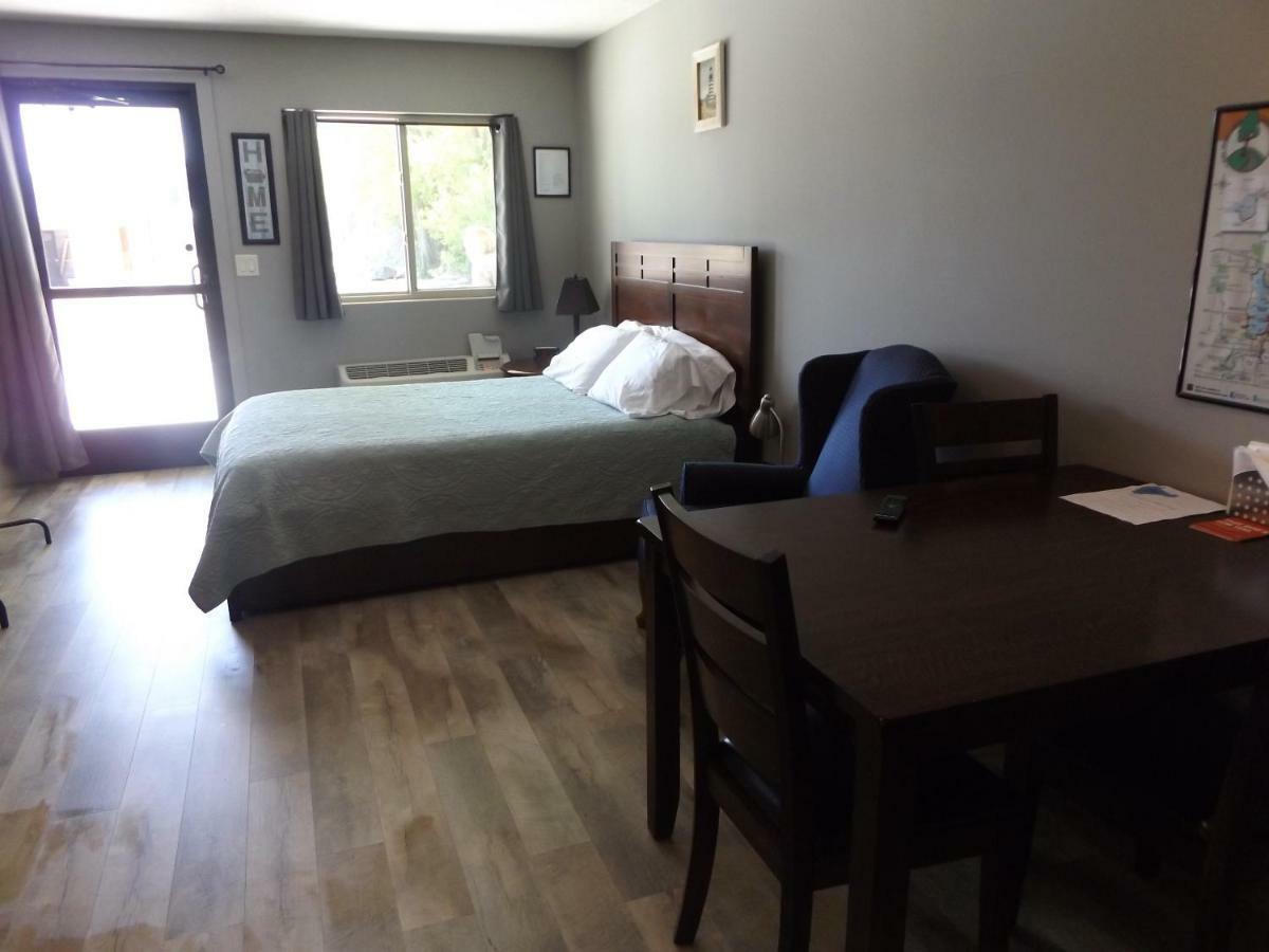 Big Spirit Resort Spirit Lake ภายนอก รูปภาพ